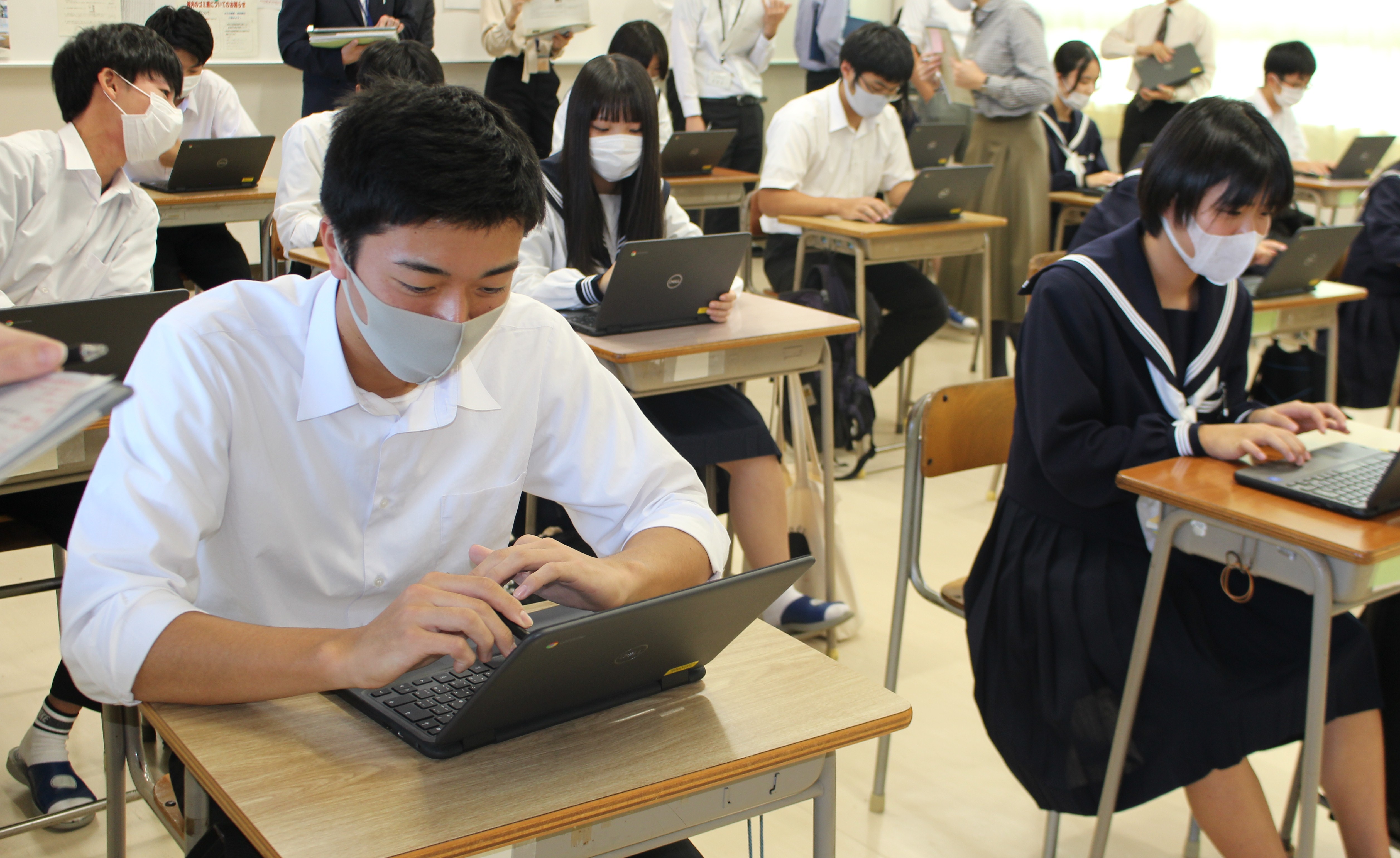 学習用タブレット端末が導入されました。 | 島根県立津和野高等学校
